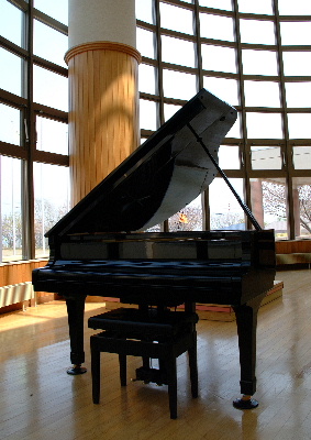 080701-piano.JPG